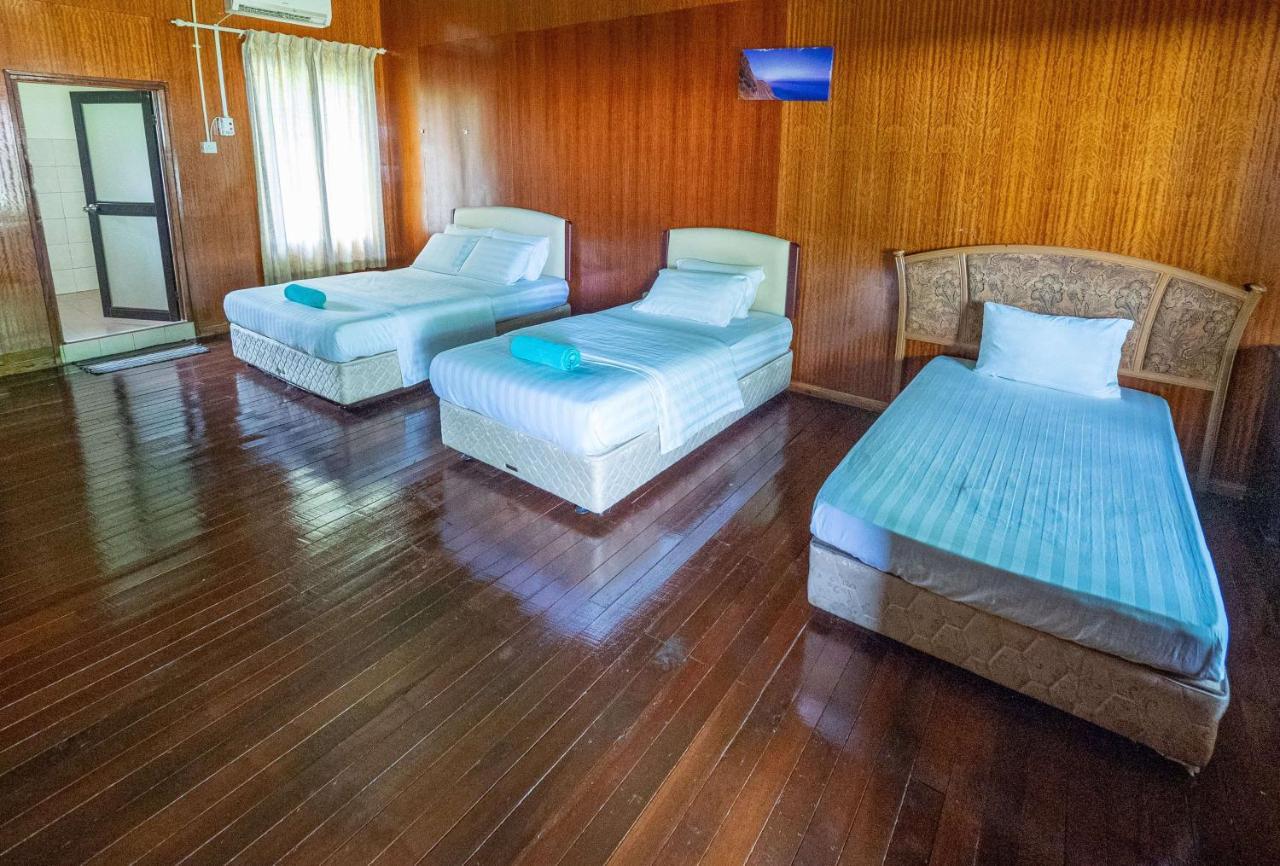 Benarat Lodge Мулу Экстерьер фото