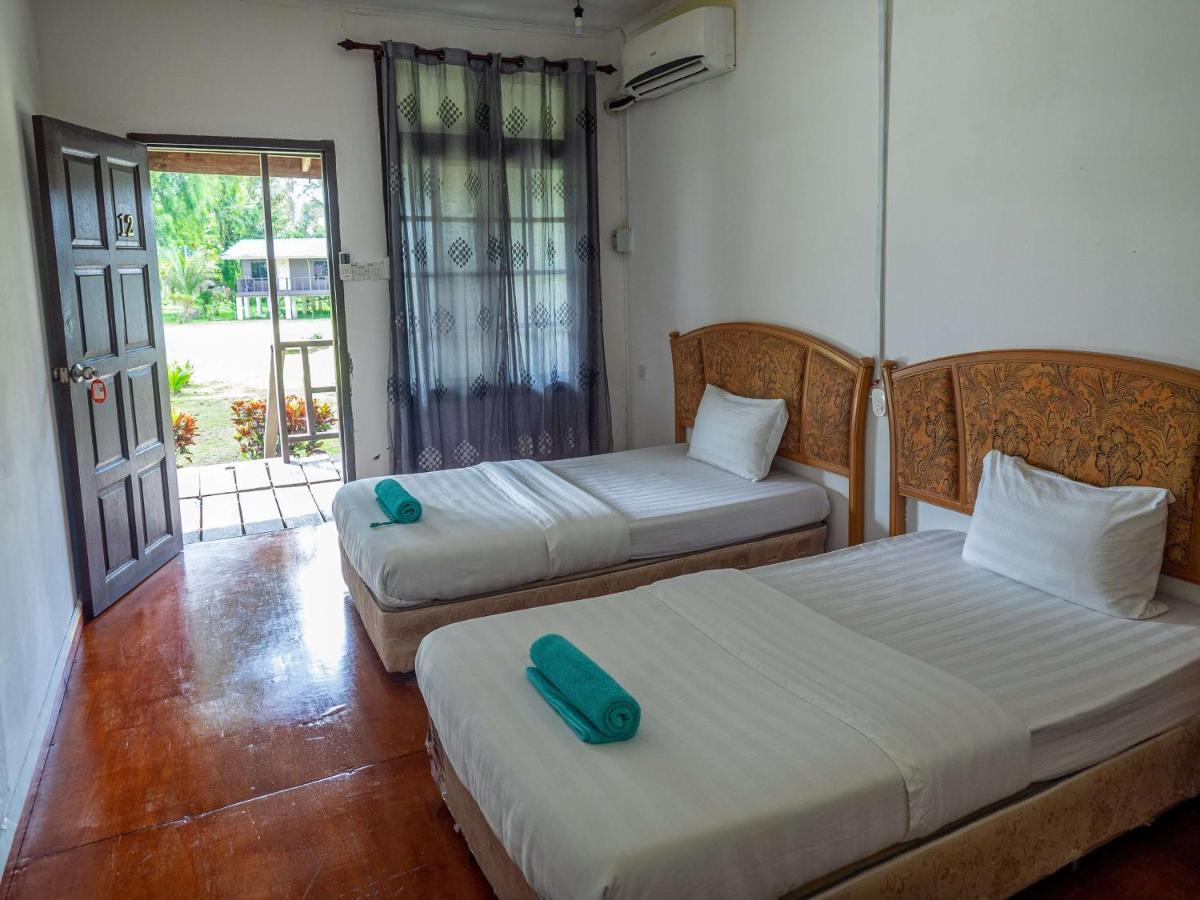 Benarat Lodge Мулу Экстерьер фото